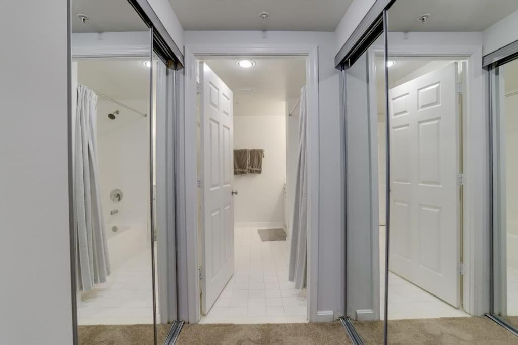 Sensational 1 Bedroom Condo At Ballston Place With Gym อาร์ลิงตัน ภายนอก รูปภาพ