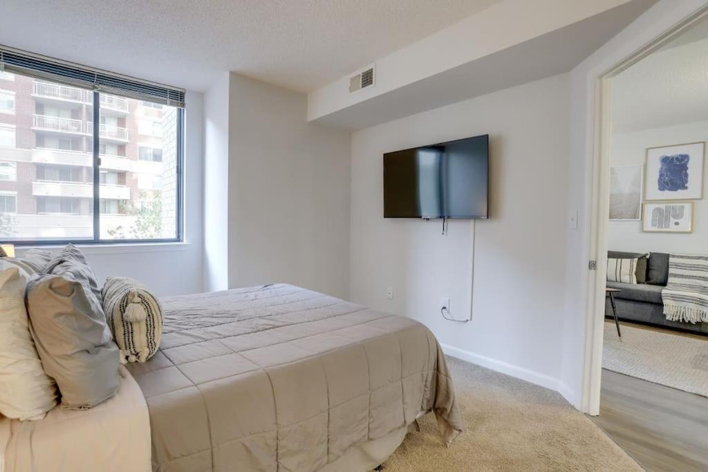 Sensational 1 Bedroom Condo At Ballston Place With Gym อาร์ลิงตัน ภายนอก รูปภาพ