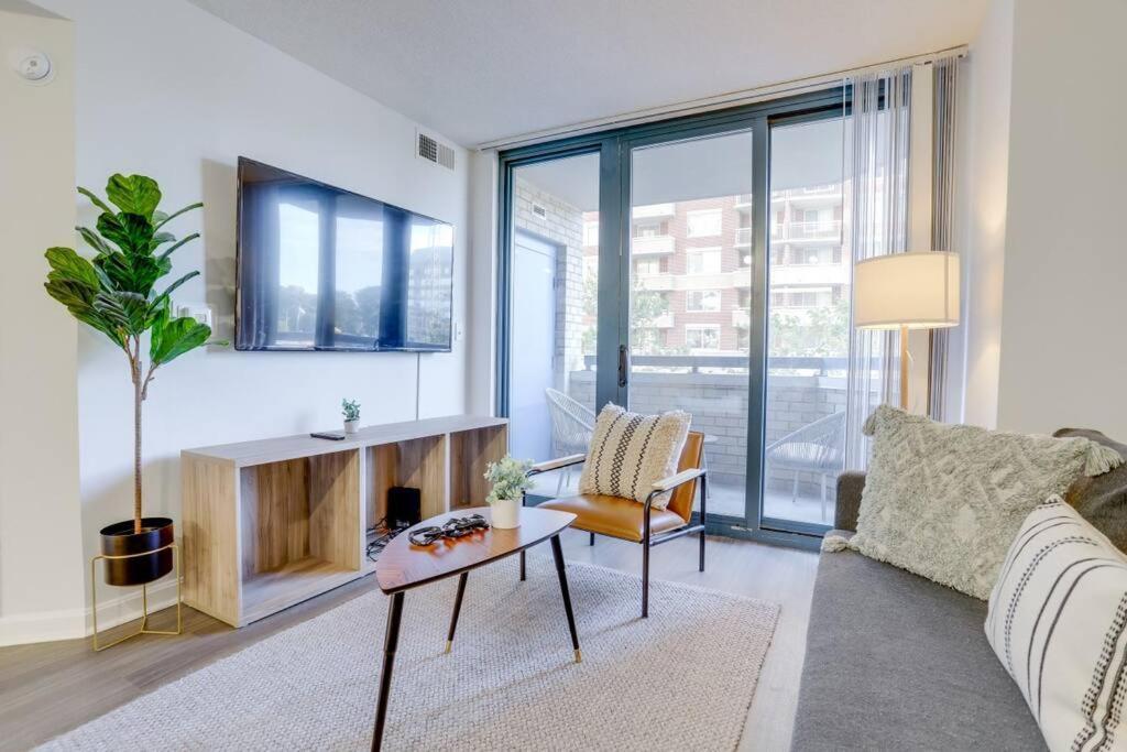 Sensational 1 Bedroom Condo At Ballston Place With Gym อาร์ลิงตัน ภายนอก รูปภาพ